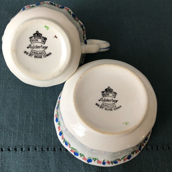 💜 3/$15 Vintage Adderley cream & sugar set - Picture 5 of 9